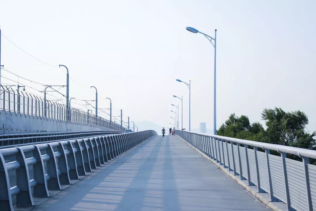 西藏河道人行桥梁护栏